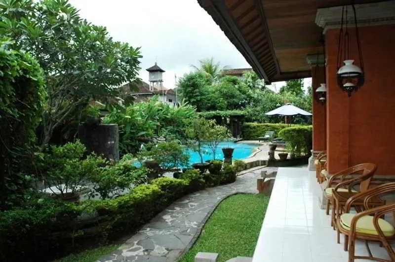 Отель Yulia Village Inn Ubud